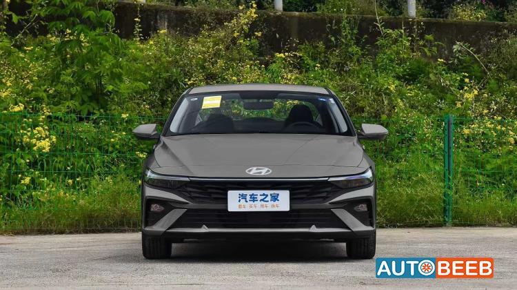 Hyundai Elantra 2025